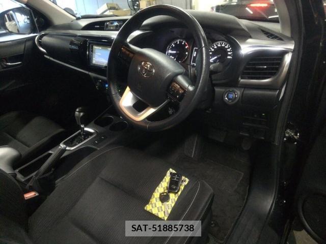 Toyota HILUX 2023-09 8003738-2
