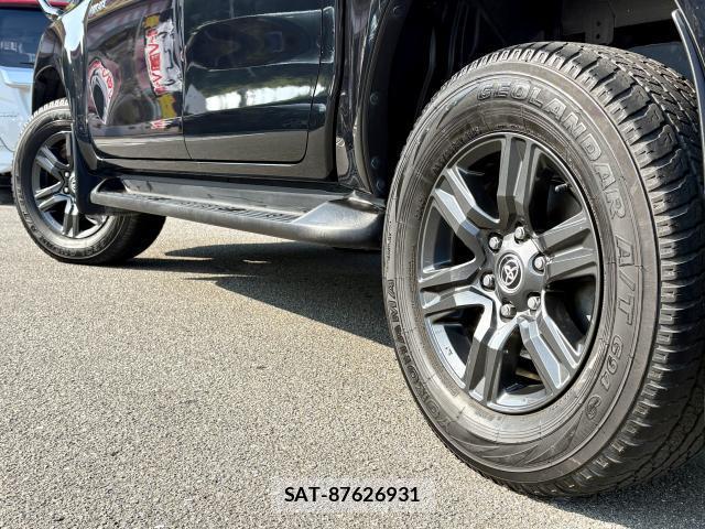 Toyota HILUX 2023-09 8003810-4