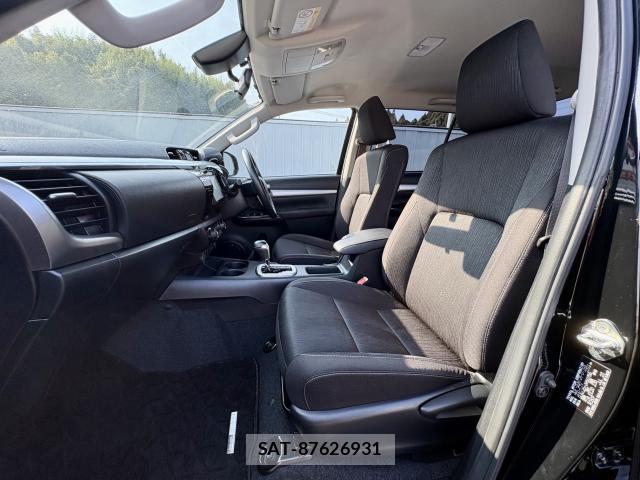 Toyota HILUX 2023-09 8003810-7