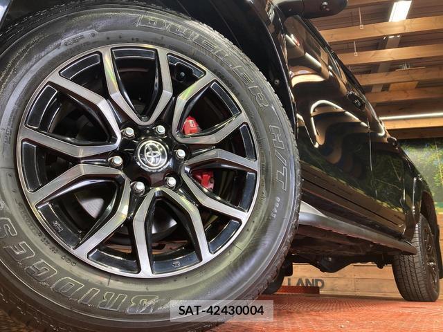 Toyota HILUX 2022-04 8003887-12