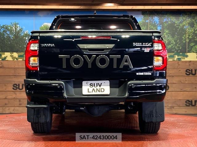 Toyota HILUX 2022-04 8003887-14