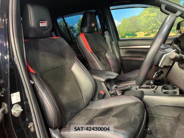 Toyota HILUX 2022-04 8003887-8
