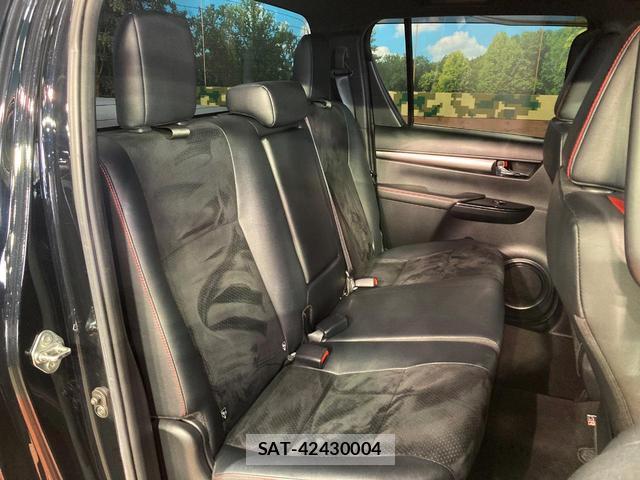 Toyota HILUX 2022-04 8003887-9