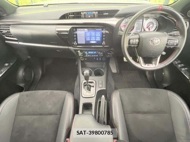 Toyota HILUX 2023-11 8005795-1