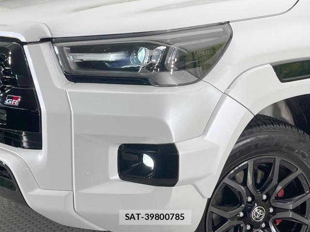 Toyota HILUX 2023-11 8005795-11