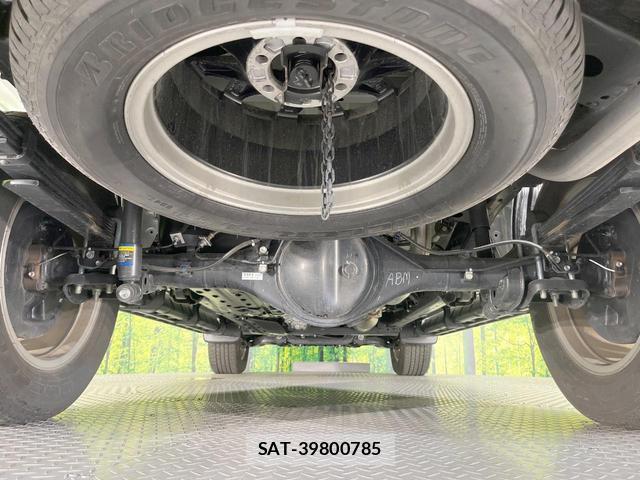 Toyota HILUX 2023-11 8005795-18
