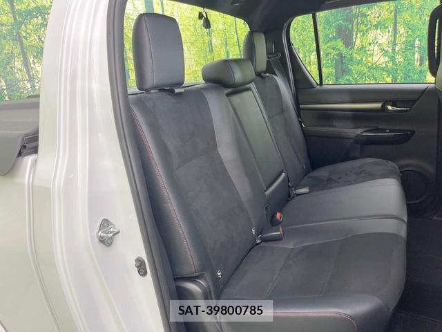 Toyota HILUX 2023-11 8005795-8