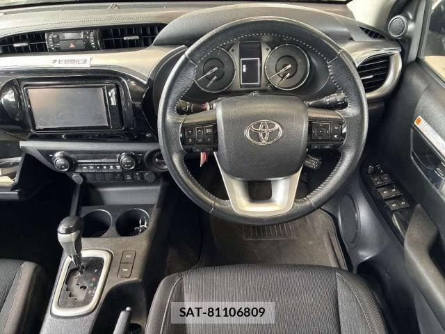 Toyota HILUX 2022-03 8009326-2