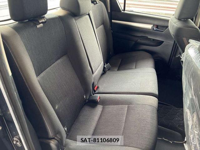 Toyota HILUX 2022-03 8009326-5