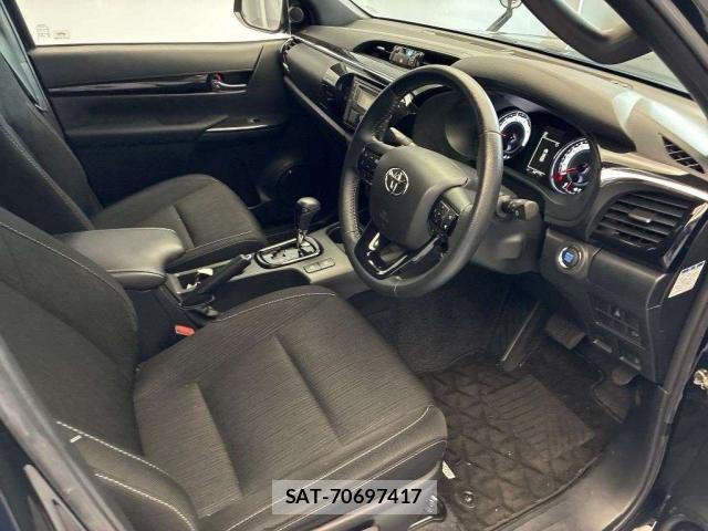 Toyota HILUX 2020-01 8009330-3