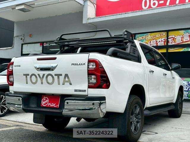 Toyota HILUX 2023-08 8009877-10