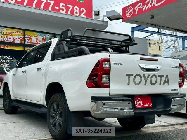 Toyota HILUX 2023-08 8009877-12