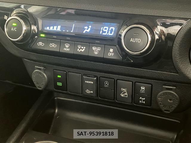 Toyota HILUX 2021-03 8011183-13