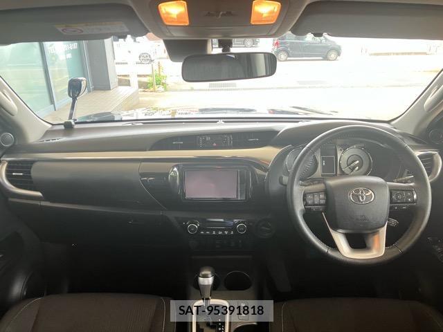 Toyota HILUX 2021-03 8011183-2