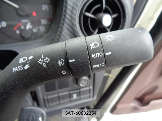 Hino RANGER 2022-05 8010990-13