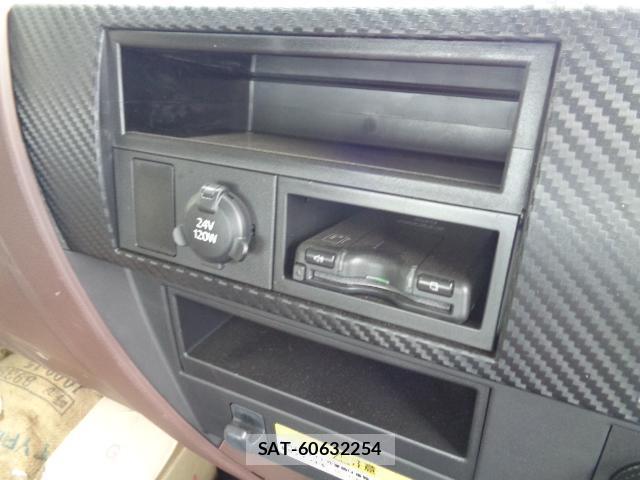 Hino RANGER 2022-05 8010990-19