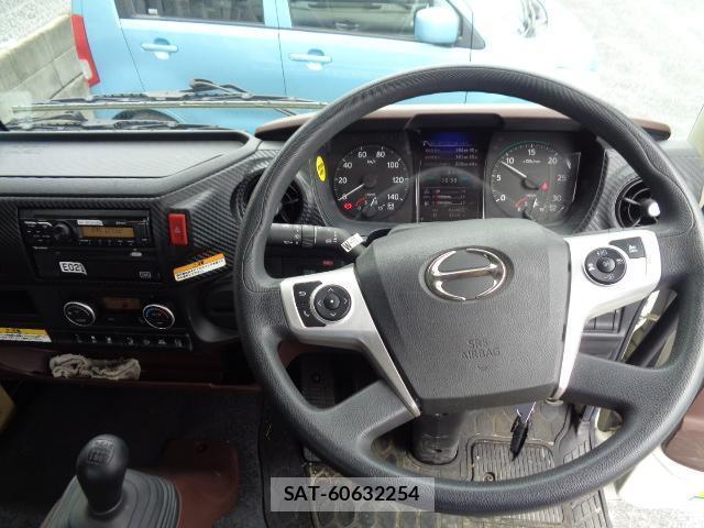 Hino RANGER 2022-05 8010990-2