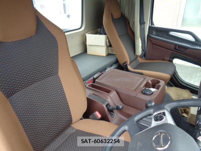 Hino RANGER 2022-05 8010990-3
