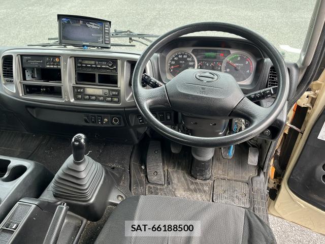 Hino RANGER 2017-04 8012037-2