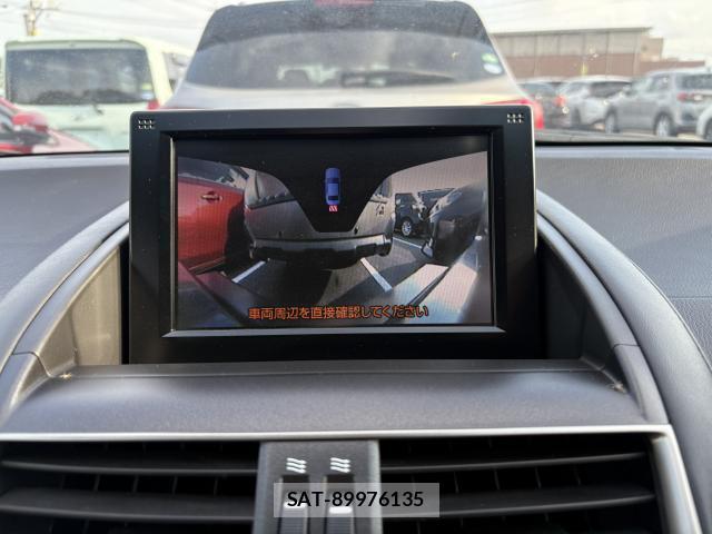 Lexus HS 2014-09 8003385-13