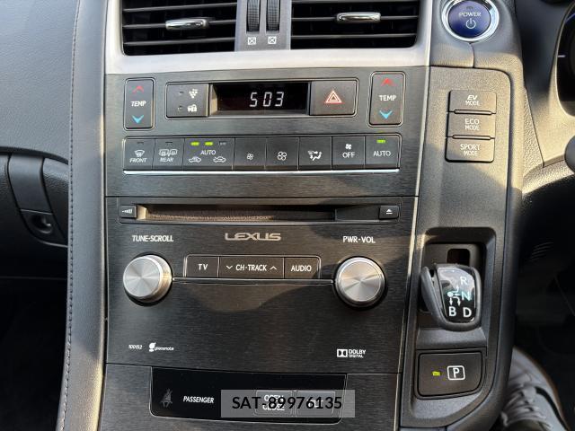Lexus HS 2014-09 8003385-15