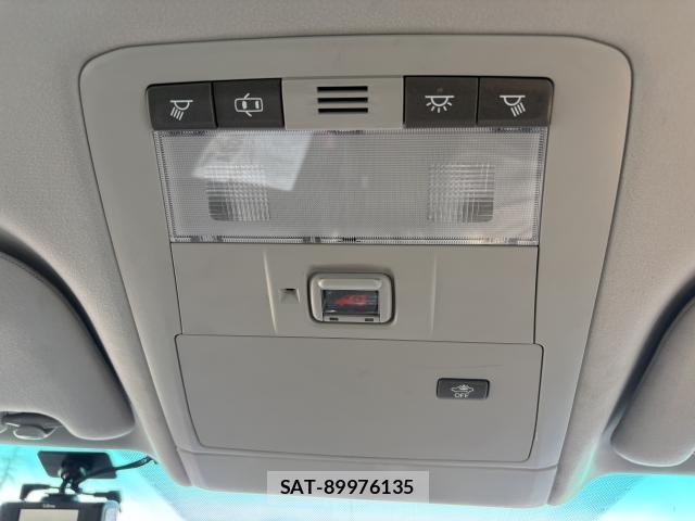 Lexus HS 2014-09 8003385-17