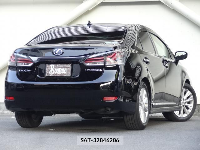 Lexus HS 2013-05 8007319-1