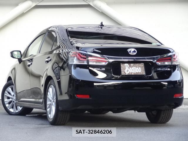 Lexus HS 2013-05 8007319-10
