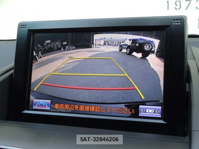 Lexus HS 2013-05 8007319-14