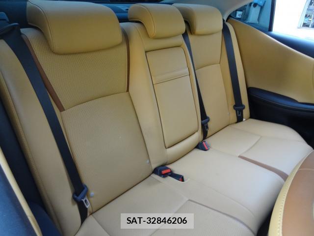 Lexus HS 2013-05 8007319-4