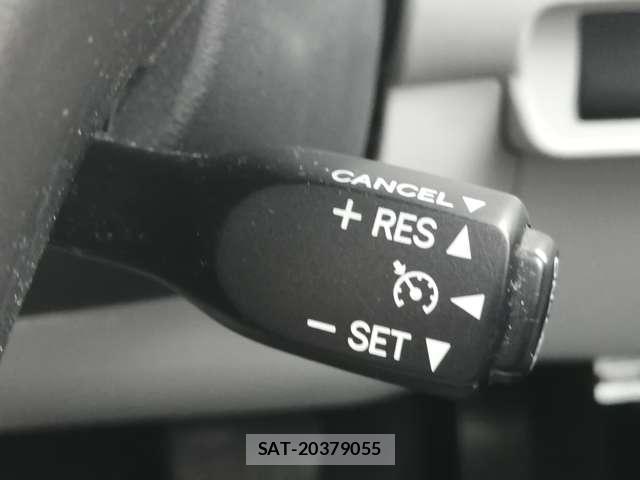 Lexus HS 2009-11 8011796-5