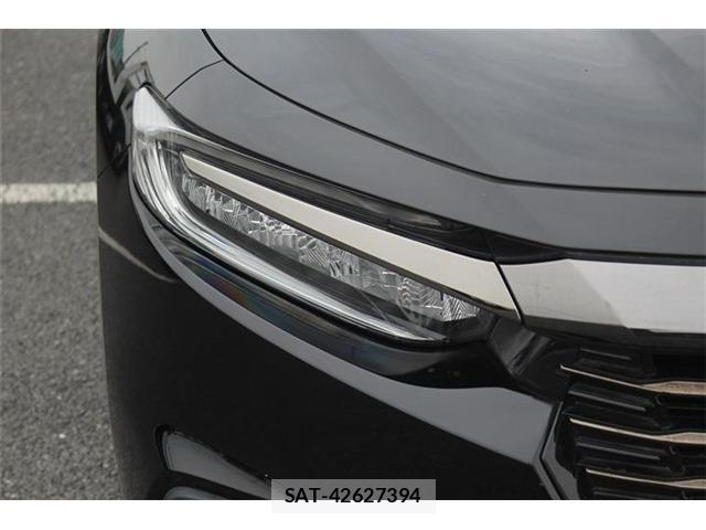 Honda INSIGHT 2018-12 8008598-12