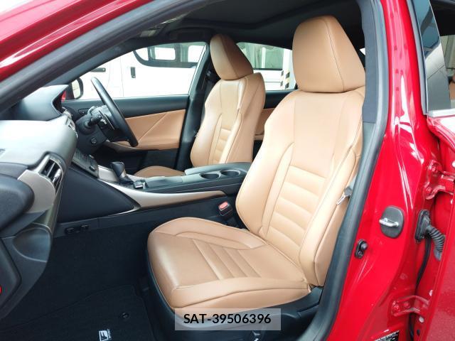Lexus IS 2016-10 8003194-16