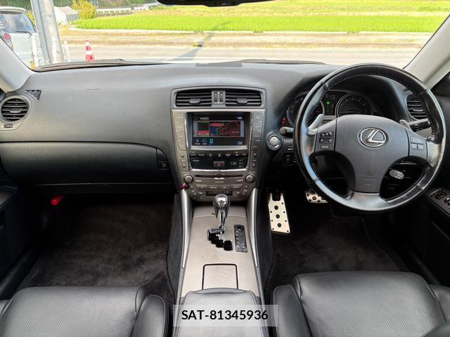 Lexus IS 2008-12 8004164-2