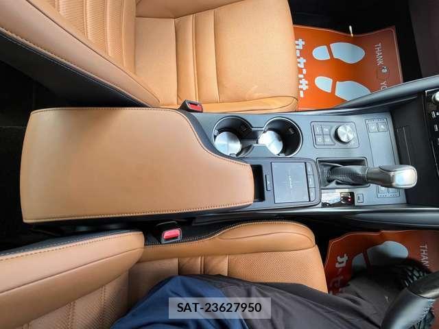 Lexus IS 2025-05 8006570-12