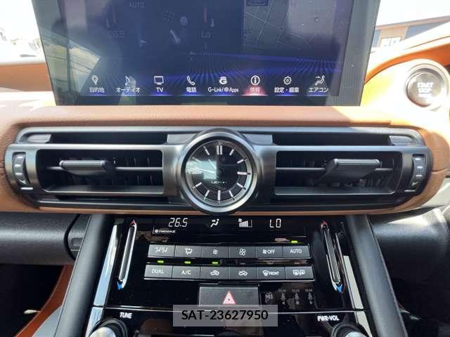 Lexus IS 2025-05 8006570-5