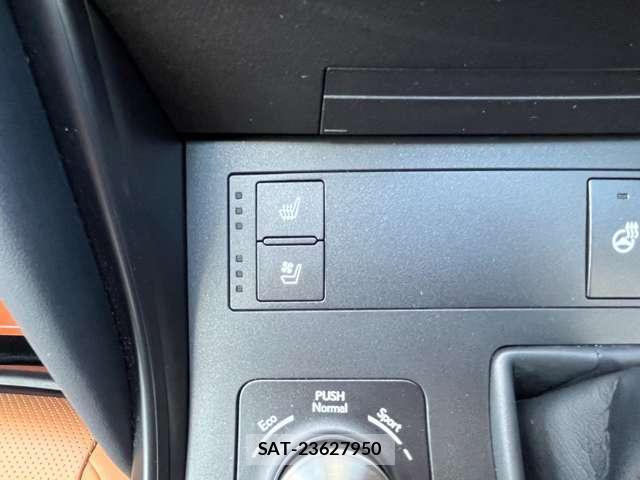 Lexus IS 2025-05 8006570-7