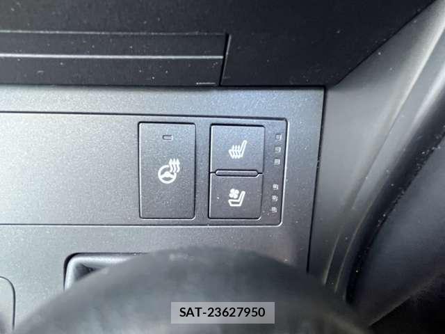 Lexus IS 2025-05 8006570-8