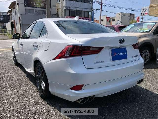 Lexus IS 2013-10 8007737-16