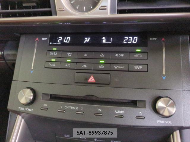 Lexus IS 2015-02 8008912-19