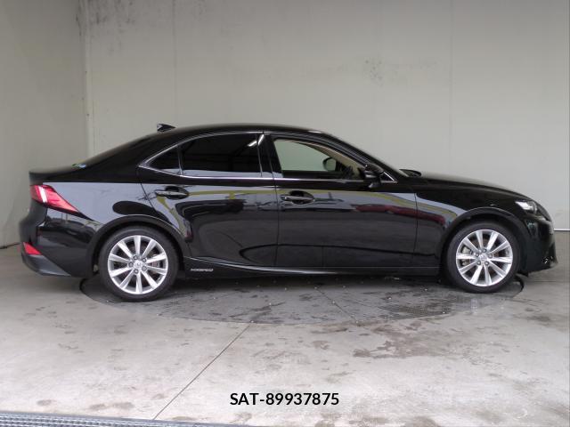 Lexus IS 2015-02 8008912-3