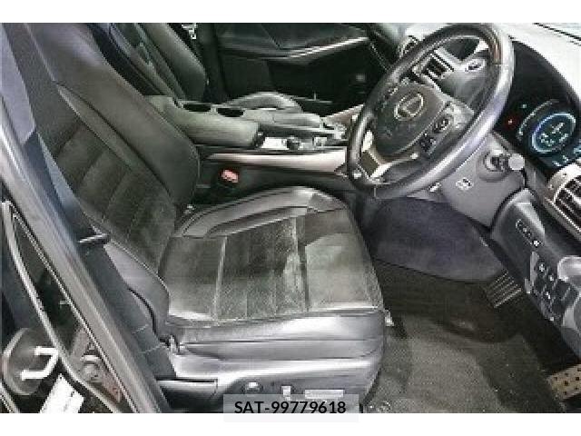 Lexus IS 2014-01 8009366-3