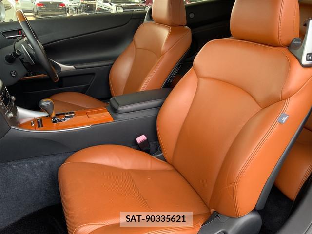 Lexus IS 2013-04 8011472-11