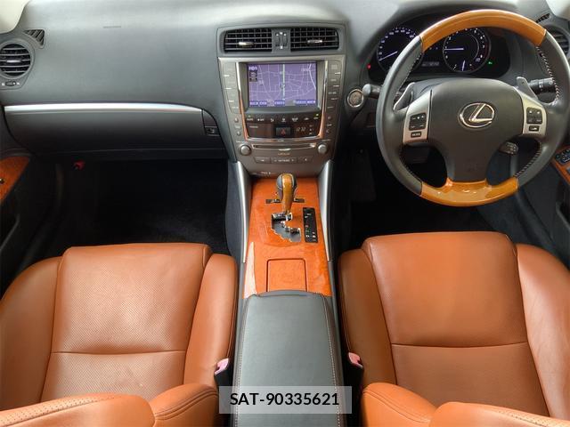 Lexus IS 2013-04 8011472-13