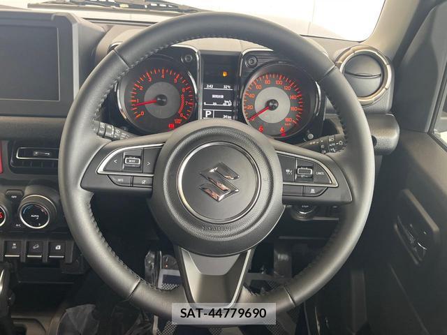 Suzuki JIMNY 2025-11 8007449-7