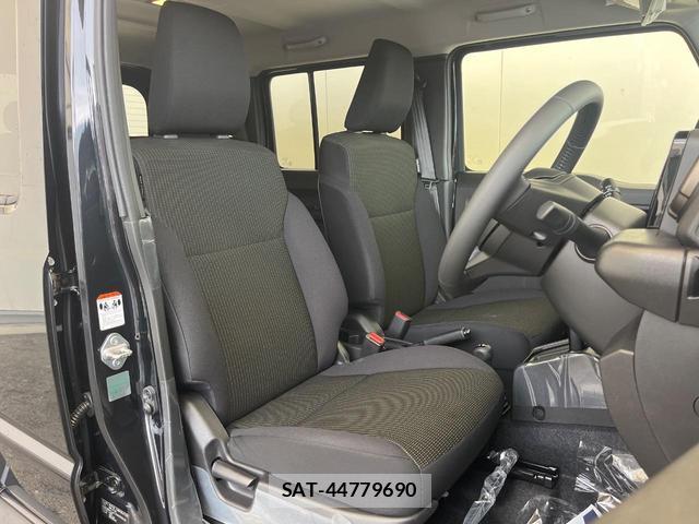 Suzuki JIMNY 2025-11 8007449-8