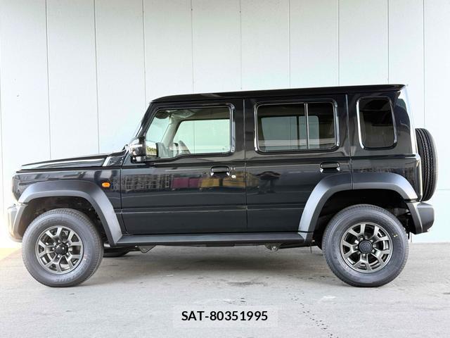 Suzuki JIMNY 2026-06 8008815-10