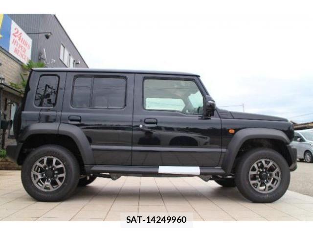 Suzuki JIMNY 2026-05 8009065-4
