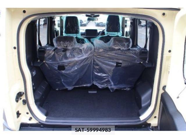 Suzuki JIMNY 2026-05 8009066-18