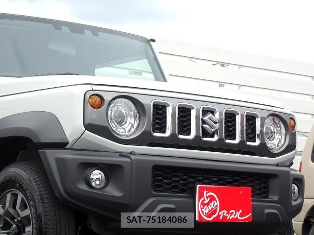 Suzuki JIMNY 2025-10 8009699-3